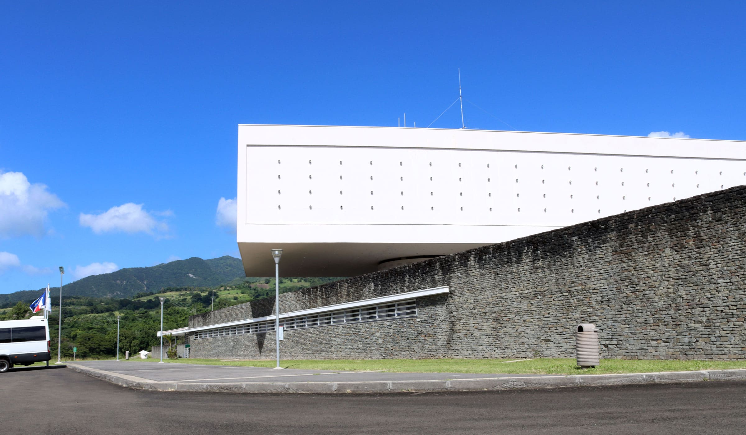 Centre de découverte des Sciences et de la Terre building
