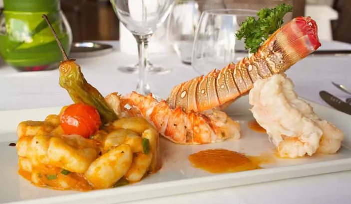 Menu du restaurant de l'hotel à base de dombrés de langouste