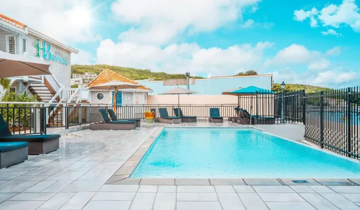 Piscine de l'Hôtel Bambou