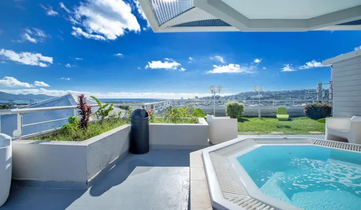 La Valmenière Hotel Swimming Pool