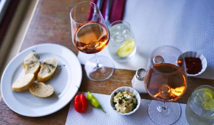 Menu au restautant de l'hôtel