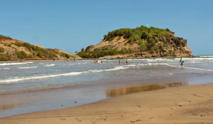 Chemin séparant l'îlet Sainte-Marie des côtes