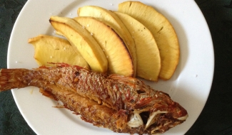 Recipe with fried breadfruit and fried fish