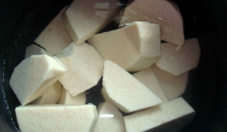 Boiled yam pieces