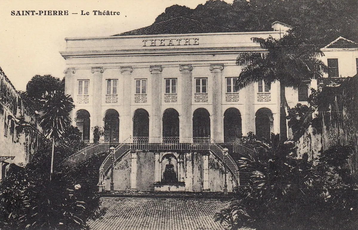Théâtre Saint-Pierre avant éruption