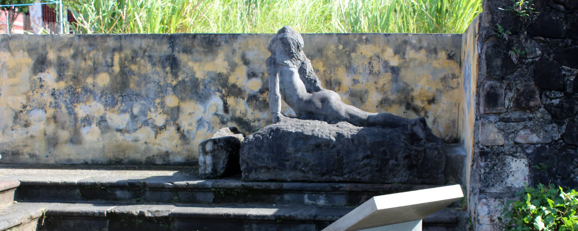 Ruines de Saint-Pierre